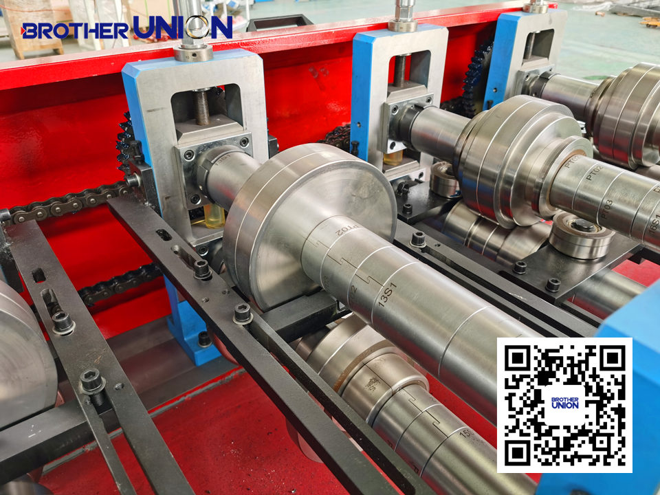 Проставка рулонной формовочной машины