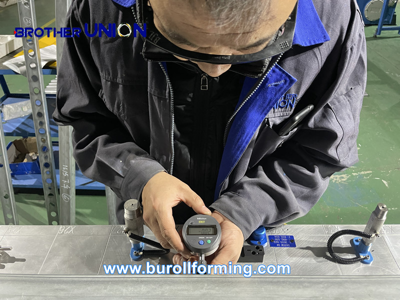 01 рулон формирующих машин-брат Union Machinery_ 副 本