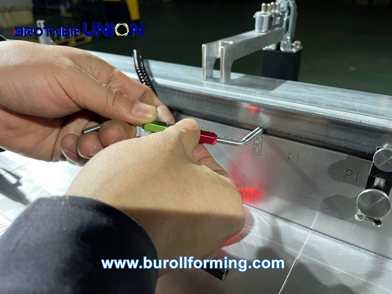 04 рулон формирующих машин-брат Союз Machinery_ 副 本