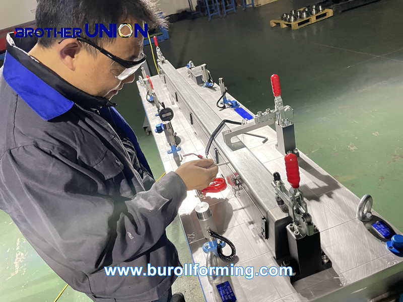 03 рулон формирующих машин-брат Union Machinery_ 副 本